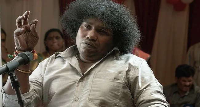  யோகி பாபு அஜித், விஜய் என தமிழ் சினிமாவின் முன்னணி ஸ்டார்களுடன் பல படங்களில் நடித்துள்ளார்.