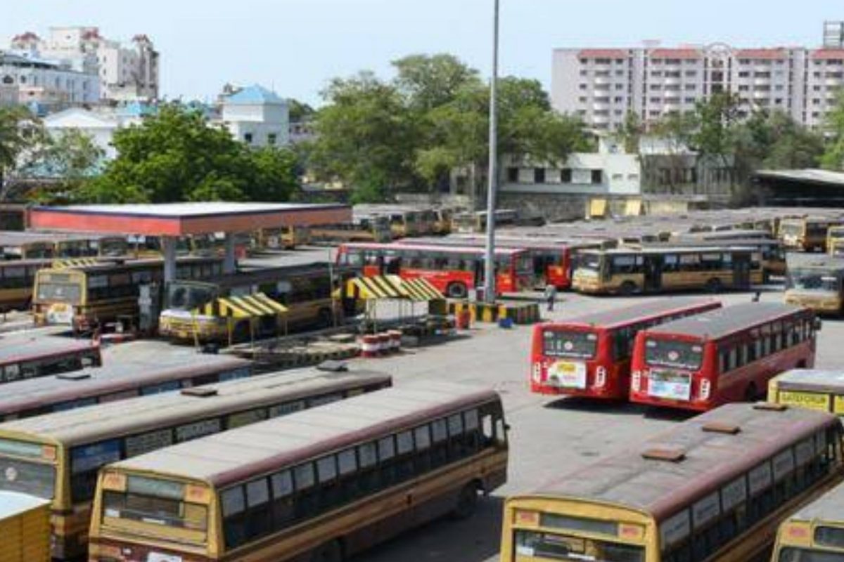 மாண்டஸ் புயல் எதிரொலி.. 6 மாவட்டங்களில் பேருந்து சேவை ரத்து!