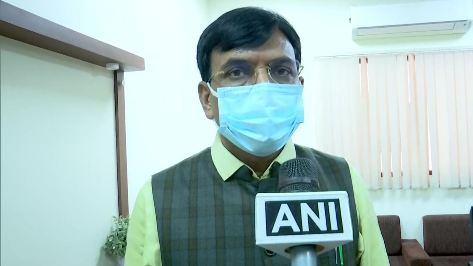 வெளிநாட்டு பயணிகளுக்கு புதிய கட்டுப்பாடுகள் : மத்திய சுகாதாரத்துறை உத்தரவு