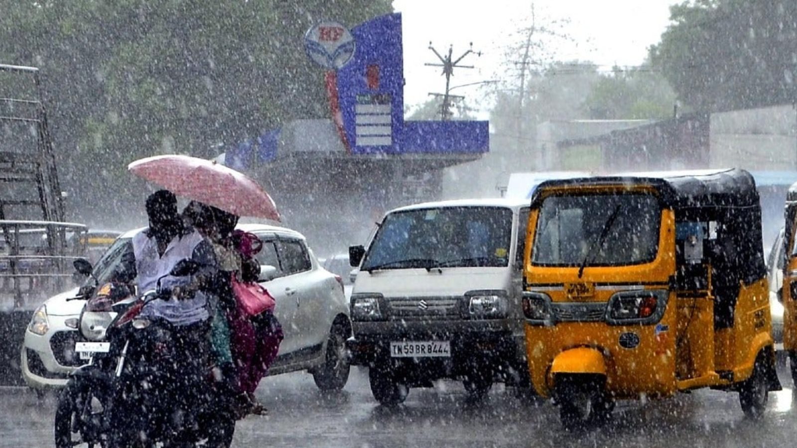 கன்னியாகுமரியை நெருங்கும் காற்றழுத்த தாழ்வு மண்டலம் : எந்தெந்த மாவட்டங்களுக்கு அலெர்ட்