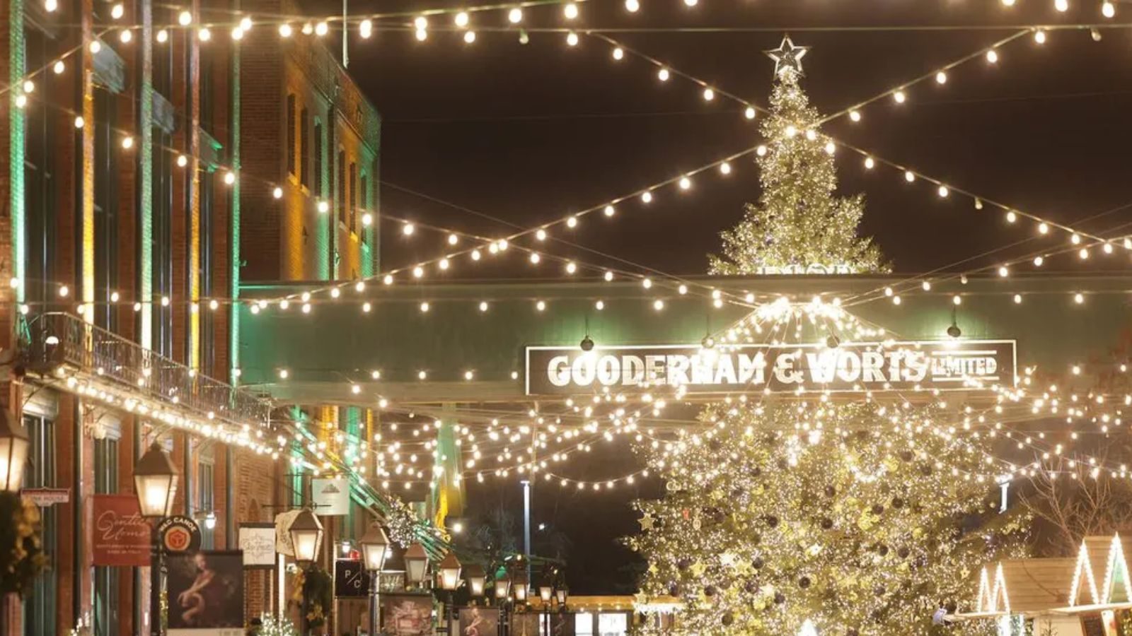 உலக முழுவதும் கோலாகலமாக கொண்டாடப்படும் கிறிஸ்துமஸ் விழா.. கலர்ஃபுல் பிக்ஸ் இதோ!