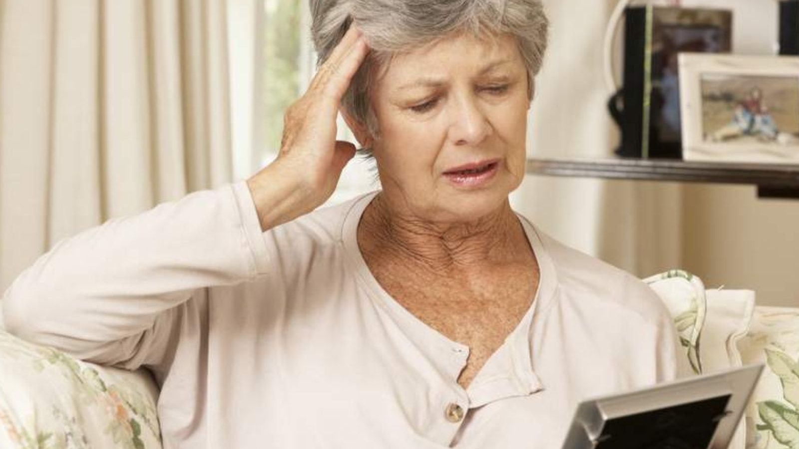 வயதாகிவிட்டால் இதையெல்லாம் கூட மறந்திடுவாங்களா..? டிமென்ஷியா பற்றி மருத்துவர் விளக்கம்..!