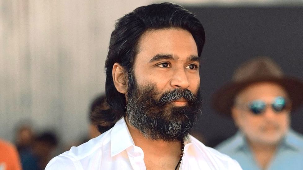 ரசிகர் சொன்ன அப்டேட்டால் ஷாக்கான தனுஷ் பட இயக்குநர்