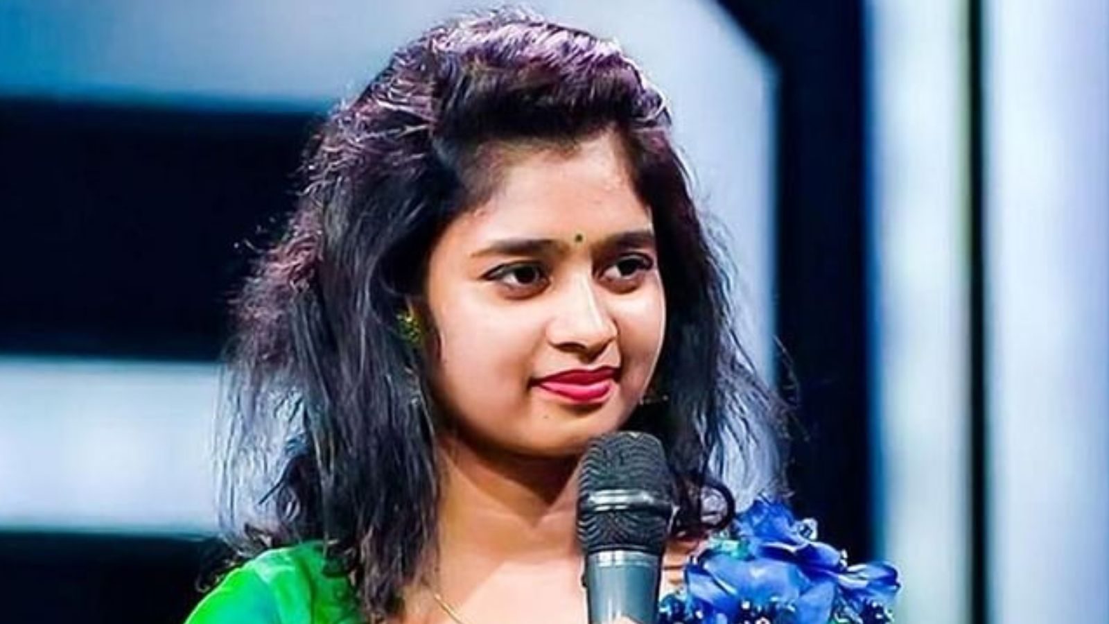 பிக் பாஸ் வீட்டை விட்டு வெளியேறியதும் பார்வையாளர்களிடம் மன்னிப்பு கேட்ட ஜனனி