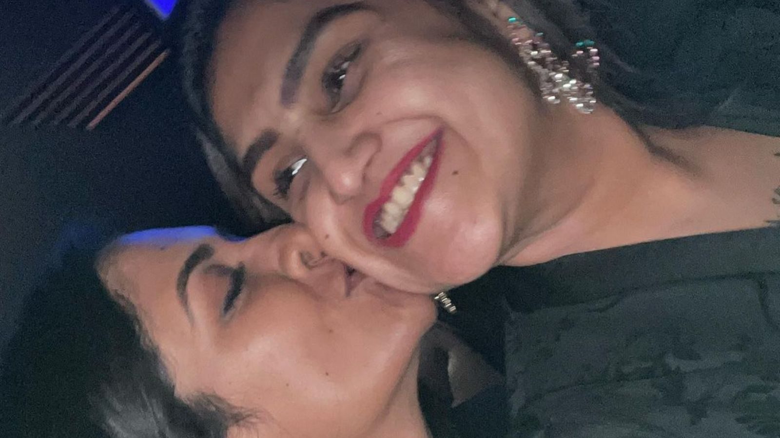 பிரபல நடிகை தனது கசின் சிஸ்டர் என்பதை 40 ஆண்டுகளுக்குப் பிறகு கண்டறிந்த வனிதா விஜயகுமார்!