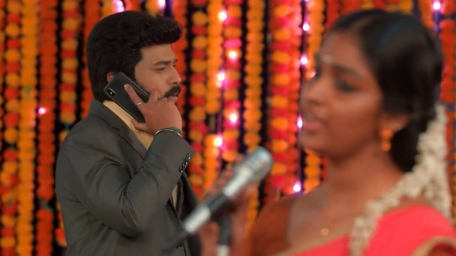 தோழியின் திருமணத்தில் பாடிய தீபா, குரலை கேட்டு ஓடி வந்த கார்த்தி - கார்த்திகை தீபம் சீரியல் அப்டேட்