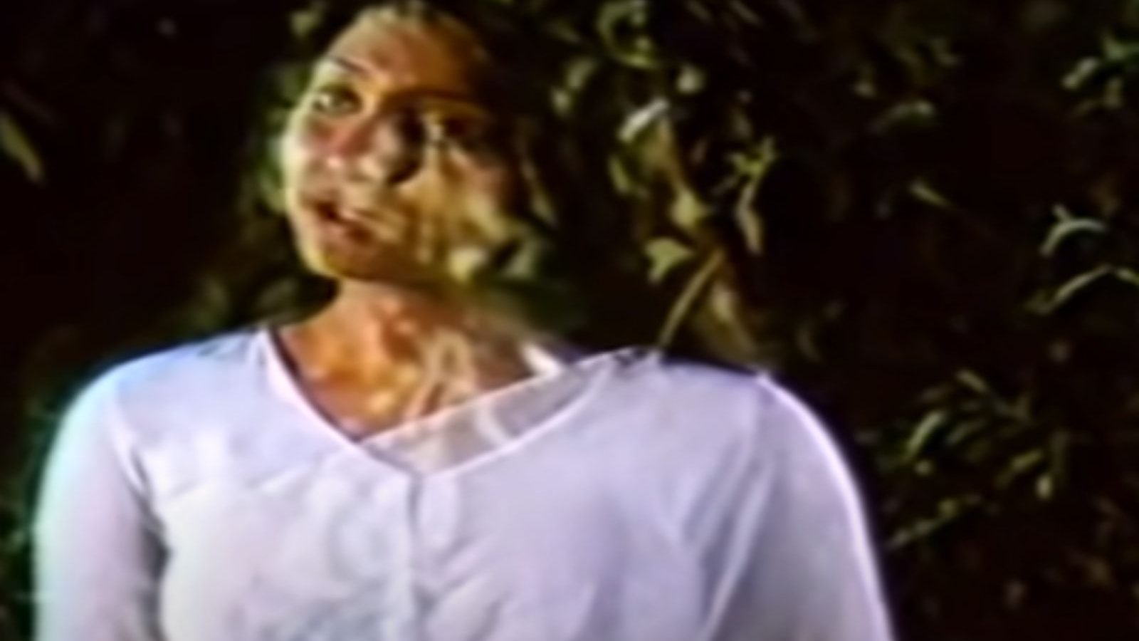 தமிழில் முதல் படத்திலேயே ஆவியாக அறிமுகமான நடிகை மாதவி!