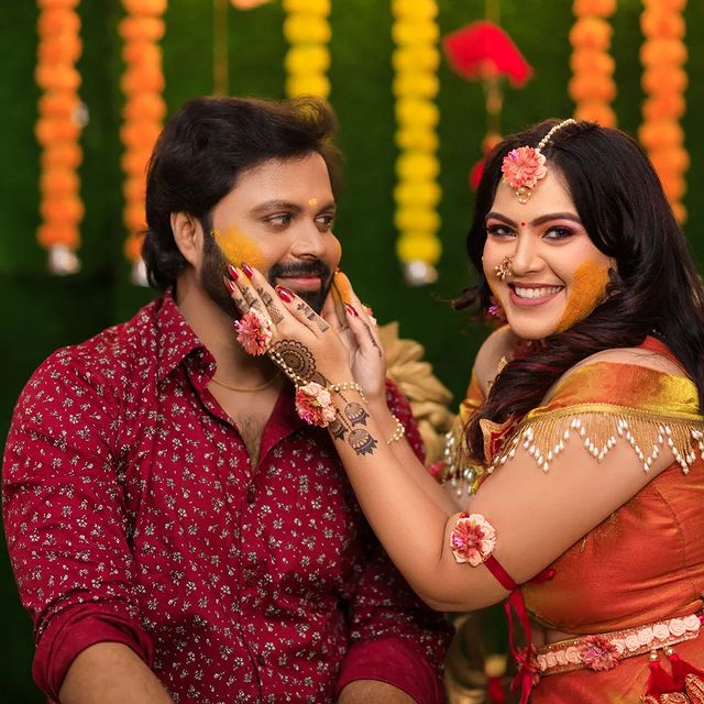  எதிர்பார்த்த வெற்றியை சினிமா கொடுக்கவில்லை என்றாலும், சின்னத்திரை நன்றாகவே கை கொடுத்தது. பிரபல சோப், நெய் விளம்பரங்களிலும் நடித்துள்ளார். பின்னர் 2009 ஆம் ஆண்டு சன் தொலைக்காட்சியில் ஒளிபரப்பான ‘மகள்’ என்ற தொடரில் முக்கிய கதாபாத்திரத்தில் நடித்தார். அதன் பின்னர் ’சந்திரலேகா’, தொடரில் நடித்தார். இத்தொடர் 5 ஆண்டுகளுக்கும் மேலாக வெற்றிகரமாக ஓடி சமீபத்தில் நிறைவடைந்தது. இதன் மூலம் ரசிகர்களிடம் நல்ல வரவேற்பைப் பெற்றார் ஸ்வேதா.