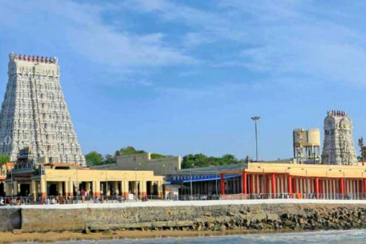 திருச்செந்தூர் கோயில் பிரகாரங்களில் தங்கவும் யாகம் நடத்தவும் தடை