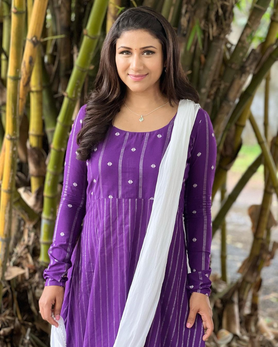 இன்ஸ்டகிராமில் ஆக்டிவாக இருக்கும் ஆல்யா, அடிக்கடி தனது புகைப்படங்களை பகிர்ந்து கொள்வார்.
