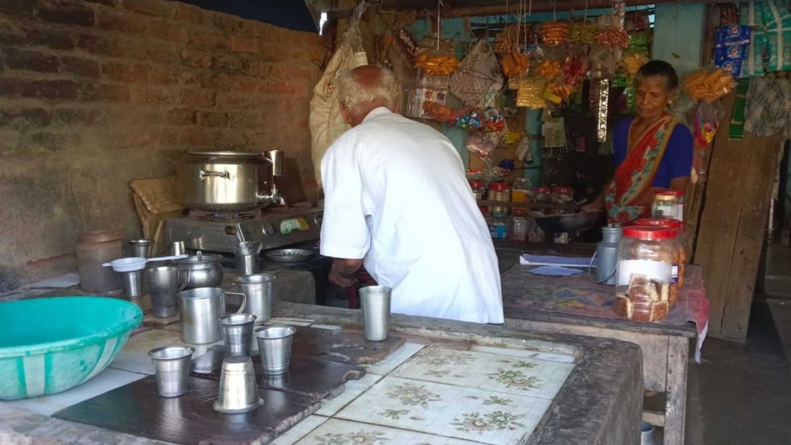 அறந்தாங்கி இரட்டை குவளை முறை... சிறை செல்லவும் தயார் எனக் கூறும் டீக்கடைக்காரர்.!