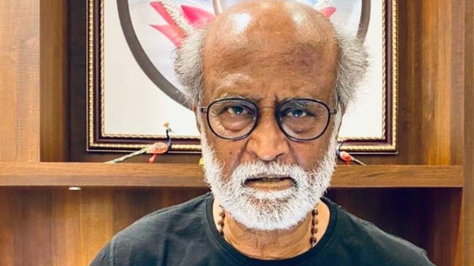 அனுமதியின்றி ரஜினியின் பெயர், குரல், புகைப்படத்தை பயன்படுத்தினால் நடவடிக்கை - வெளியான அதிரடி அறிவிப்பு அனுமதியின்றி ரஜினியின் பெயர், குரல், புகைப்படத்தை பயன்படுத்தினால் நடவடிக்கை - வெளியான அதிரடி அறிவிப்பு