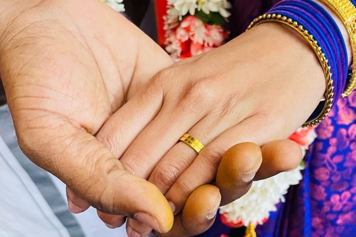 கனா காணும் காலங்கள் புகழ் கிரணின் நிச்சயதார்த்த படங்கள்
