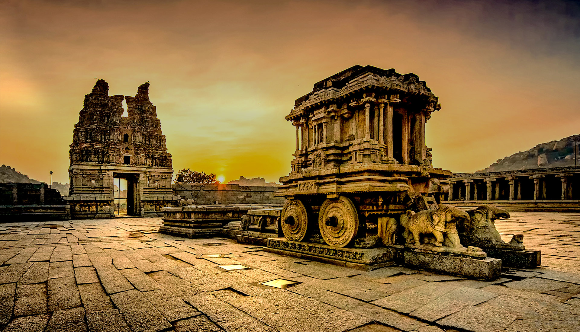  ,[object Object], உங்கள் வேலண்டைன் ட்ரிப் நம் தென்னிந்தியாவில் தான் என்றால் வேடிக்கை, சாகசம், மெதுவான பயணம் மற்றும் பல அனுபவங்களை ஒருசேர ஒரே இடத்தில் வழங்கும் கர்நாடகா மாநிலத்தில் உள்ள ஹம்பி ஒரு சிறந்த இடமாகும்.
