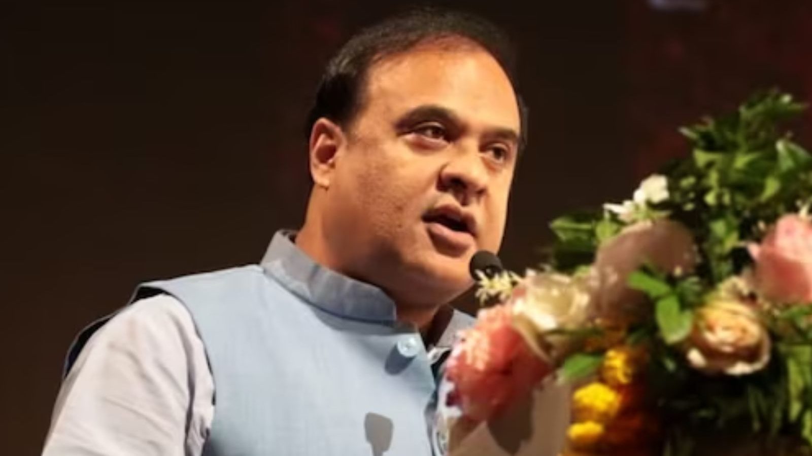 “ பெண்கள் 30 வயதிற்குள் குழந்தை பெற்றுக்கொள்ள வேண்டும்.. அசாம் முதலமைச்சர் பேச்சால் சர்ச்சை..!