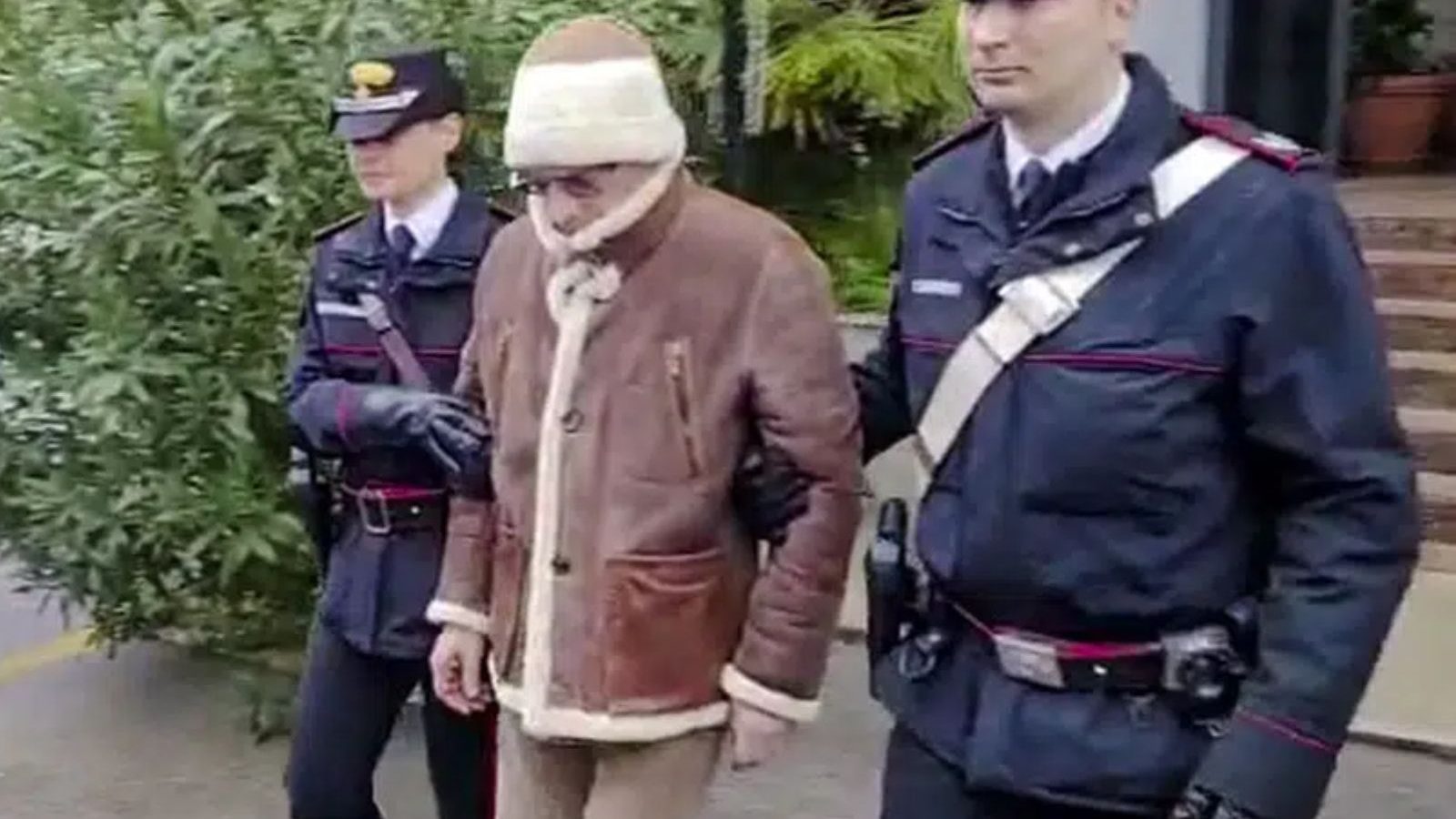 தொட முடியாத மாஃபியா.. 30 ஆண்டுகாலம் தப்பித்து ஓடிய ரவுடியை அசால்டாக கைது செய்த போலீஸ்!