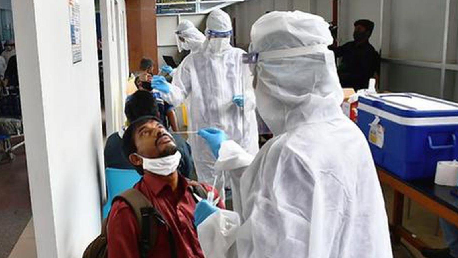 கொரோனா பரிசோதனை.. நெகட்டிவ் சான்றிதழ்.. கட்டுப்பாடுகளை இறுக்கும் இந்தியா!