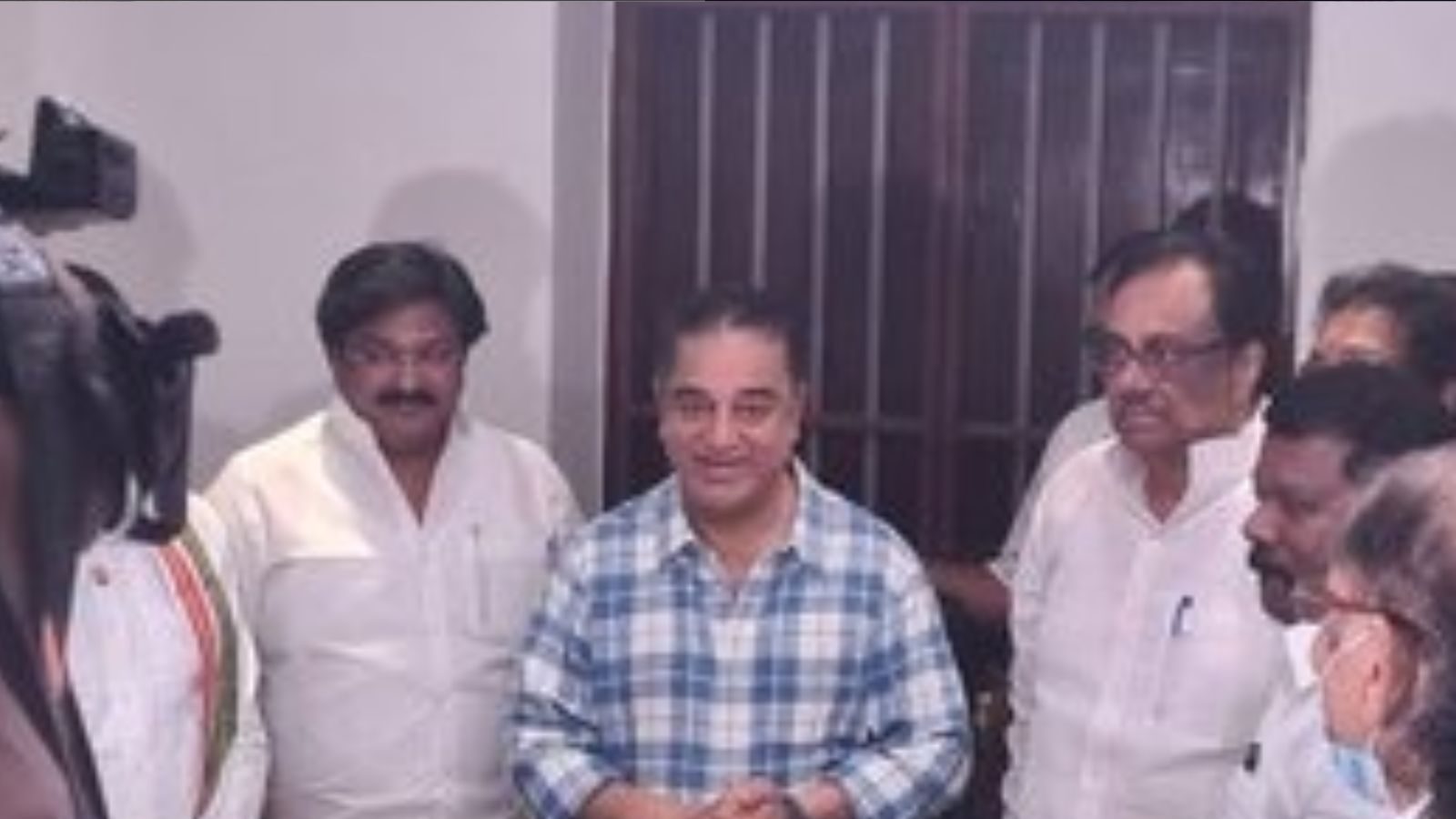 ஈரோடு கிழக்கு இடைத்தேர்தல்: காங்கிரஸ் கட்சிக்கு கமல்ஹாசன் ஆதரவு?