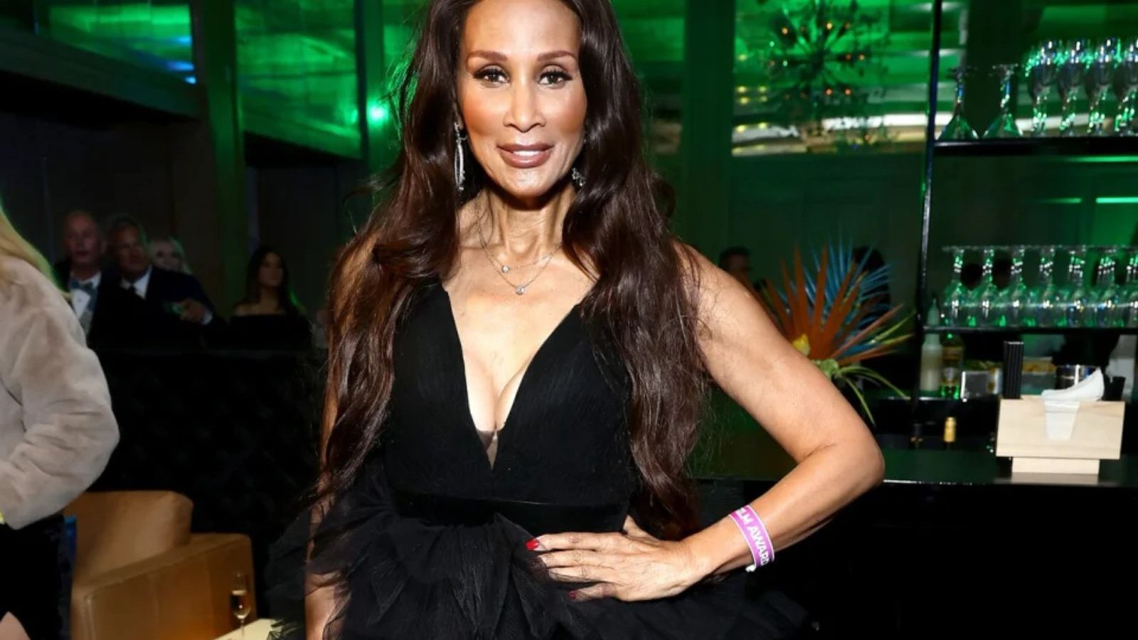 கறுப்பு நிறம், நிராகரிப்புகள்...தடைகளை தகர்த்து 70 வயதிலும் சூப்பர் மாடலாக அசத்தும் 4 பேரக் குழந்தைகளின் பாட்டி!