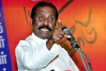 செந்தீயைத் தீண்டாதே, தள்ளிநில் இந்தியே.. வைரமுத்து ட்வீட்