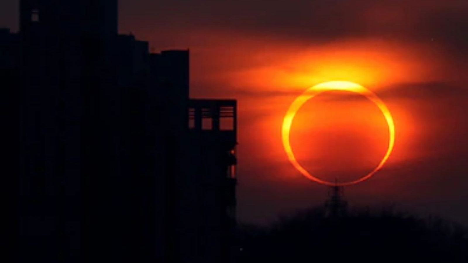 சந்திரன்.. சூரியன்.. 7 நிமிடங்கள் இருளாகும்.. 2023இல் வரவிருக்கும் நான்கு கிரகணங்கள்..!