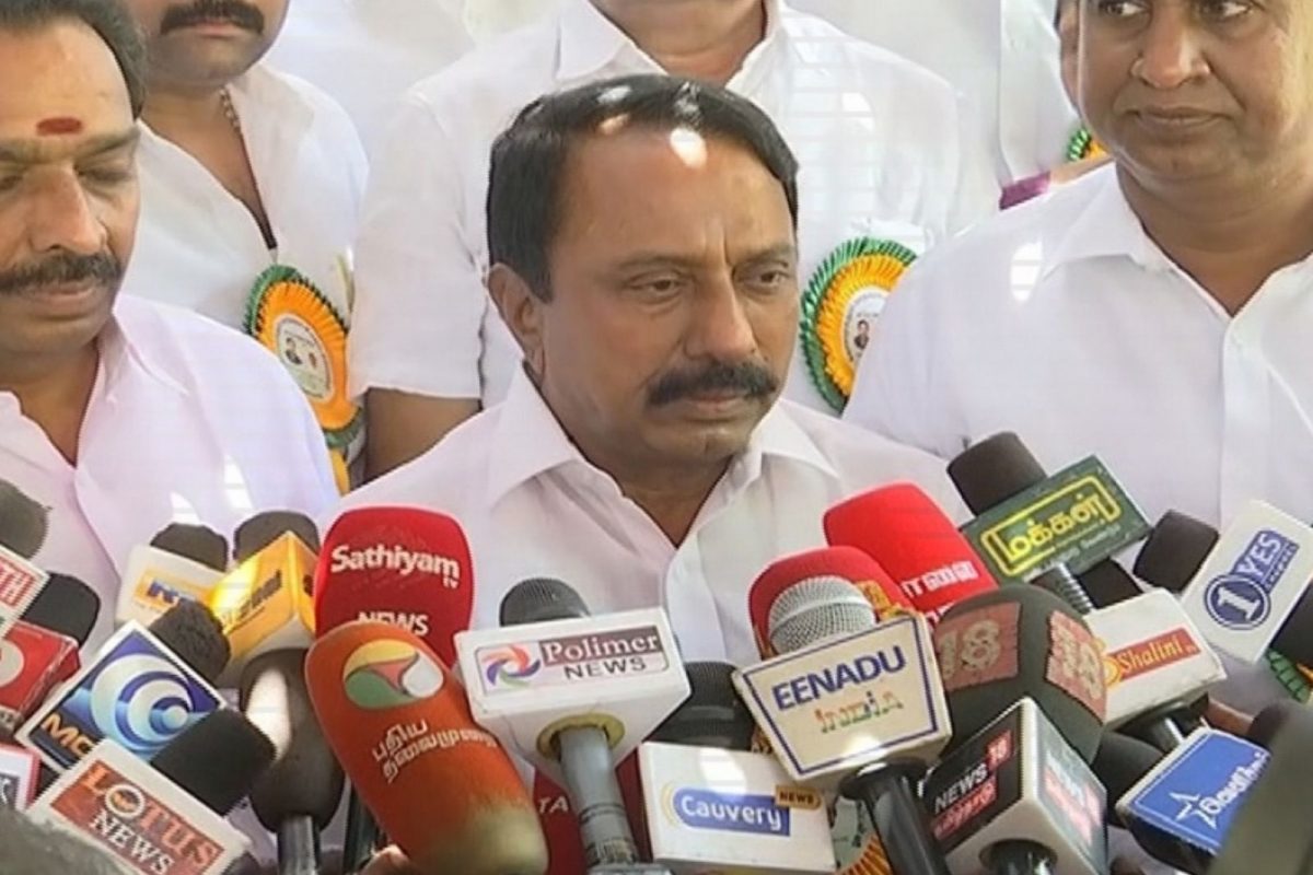 முன்னாள் அமைச்சர் செங்கோட்டையன்