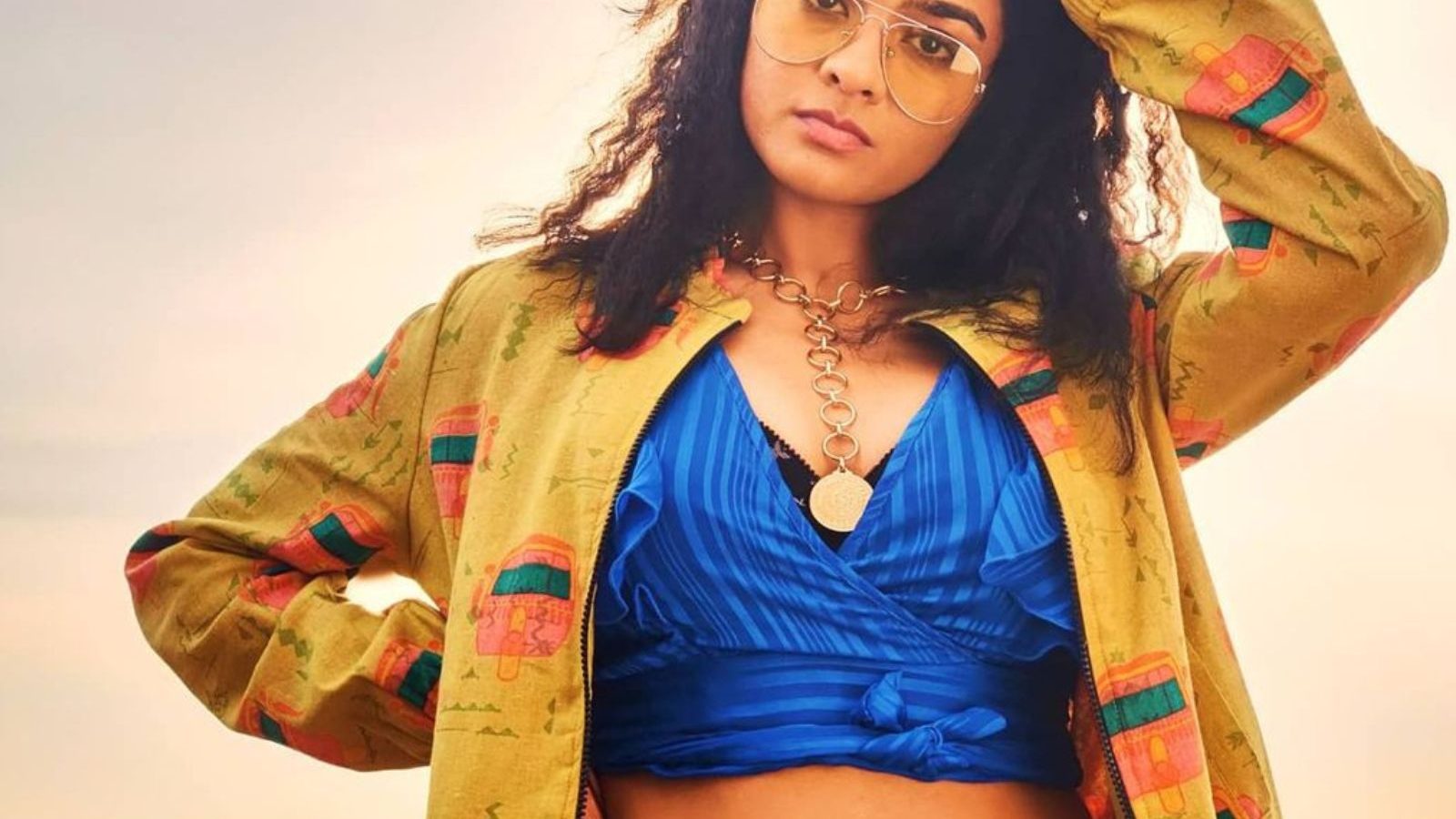 சர்வதேச திரைப்பட விழாவில் விருது பெற்ற நடிகை காயத்ரி..!