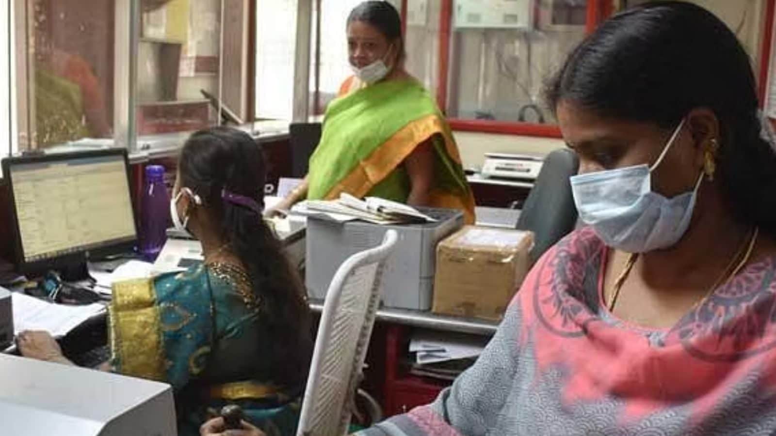 தமிழ்நாட்டில் 3,167 கிளை போஸ்ட் மாஸ்டர் பணியிடங்கள்: 10-ம் வகுப்பு மதிப்பெண் அடிப்படையில் வேலை.. விண்ணப்பிப்பது எப்படி? தமிழ்நாட்டில் 3,167 கிளை போஸ்ட் மாஸ்டர் பணியிடங்கள்: 10-ம் வகுப்பு மதிப்பெண் அடிப்படையில் வேலை.. விண்ணப்பிப்பது எப்படி?