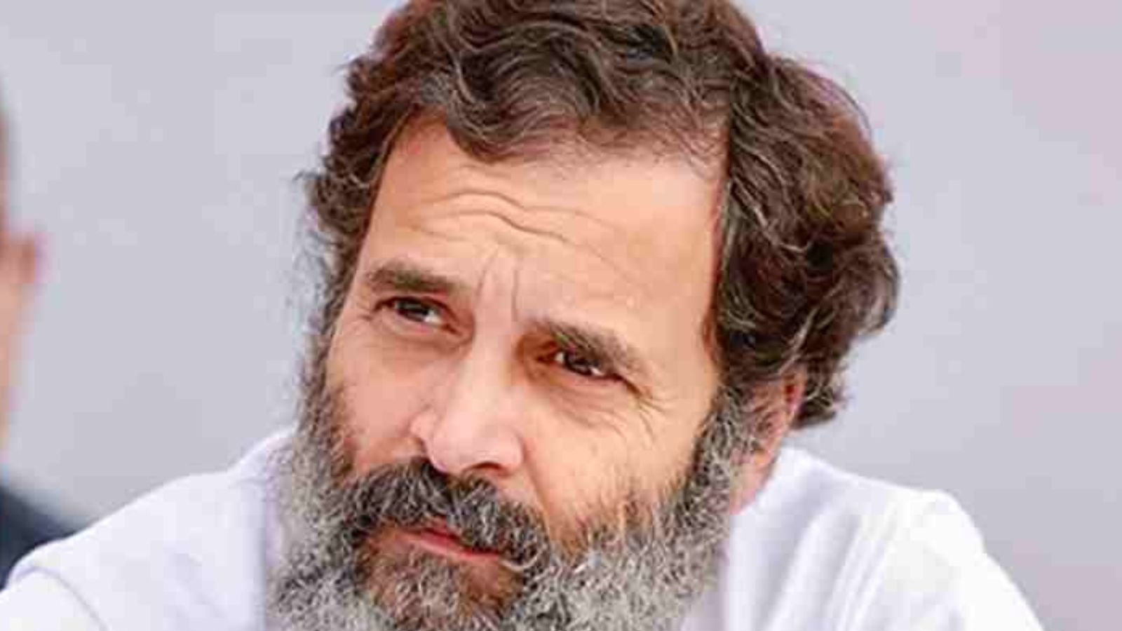 முடிசூட்டு விழாவுக்குப் பிறகு பொதுமக்கள் குரல் நசுக்கப்படுகிறது... மல்யுத்த வீரர்கள் கைதுக்கு ராகுல் காந்தி கண்டனம்