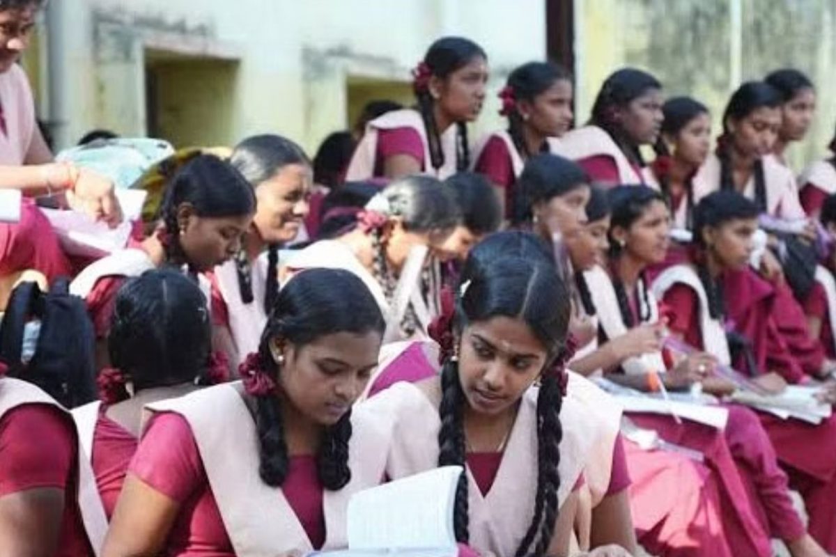 12 ம் வகுப்பு மாணவர்கள் விருப்பப்பாடத்தை பதிவு செய்ய உத்தரவு