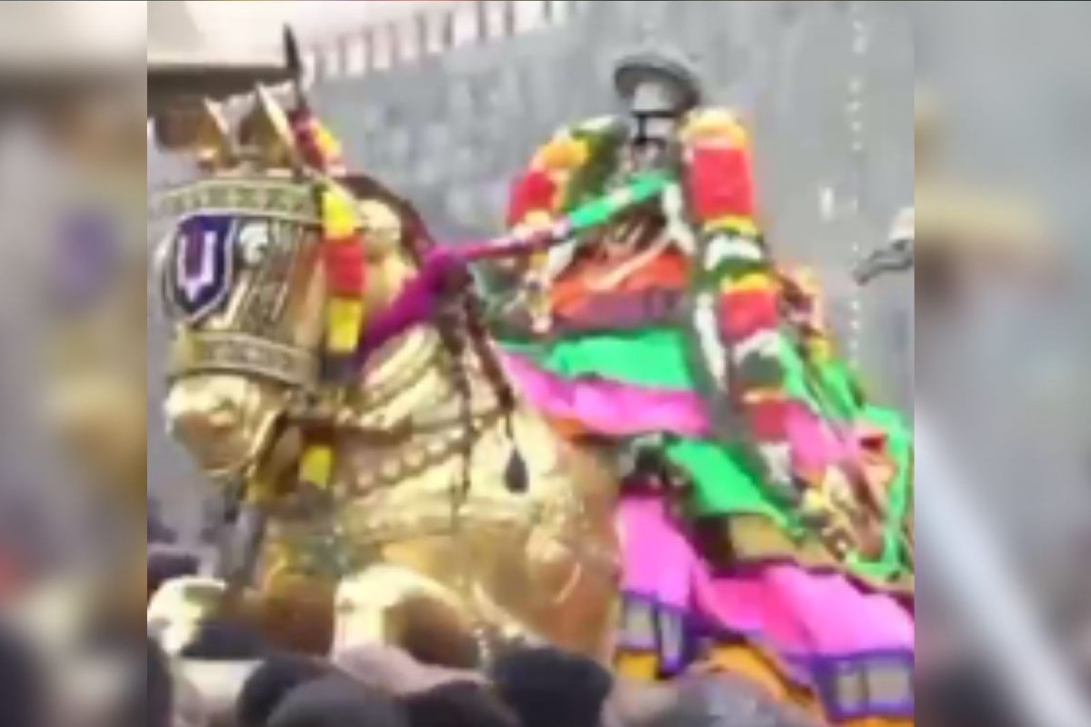ஸ்ரீரங்கத்தில் திருமங்கை மன்னன் வேடுபறி உற்சவம்! பக்தர்கள் பரவசம்