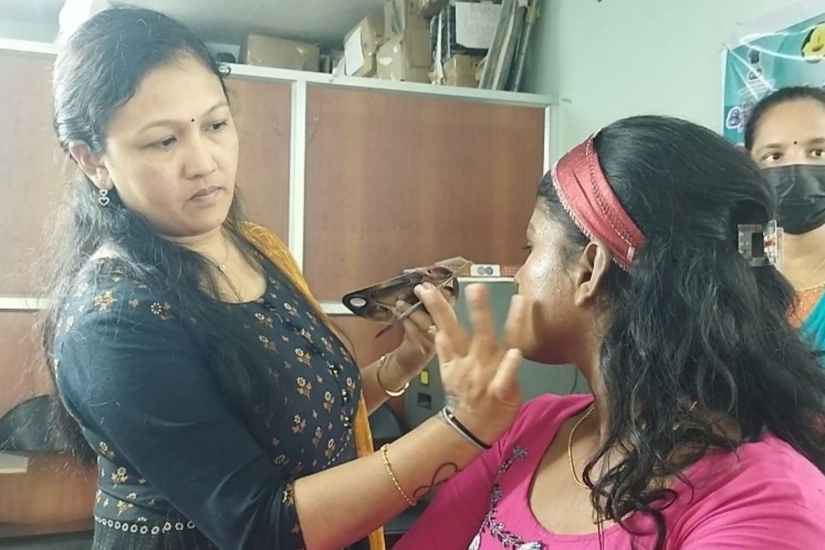 விழுப்புரத்தில் இலவச பியூட்டிஷியன் கோர்ஸ்! மிஸ் பண்ணீடாதீங்க!