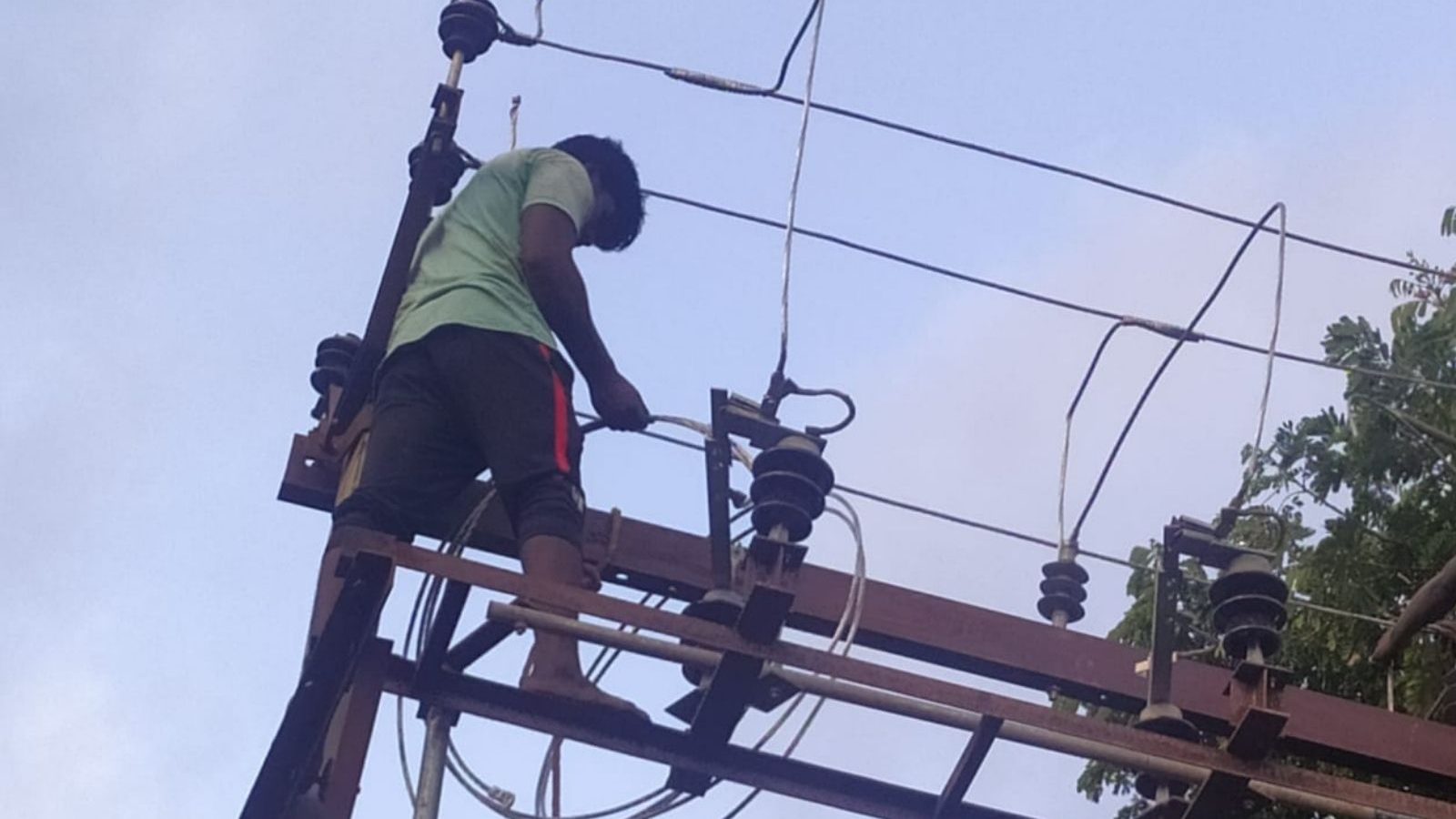 விருதுநகர் மாவட்ட மக்களே உஷார்... நாளை இங்கெல்லாம் மின்சாரம் இருக்காது