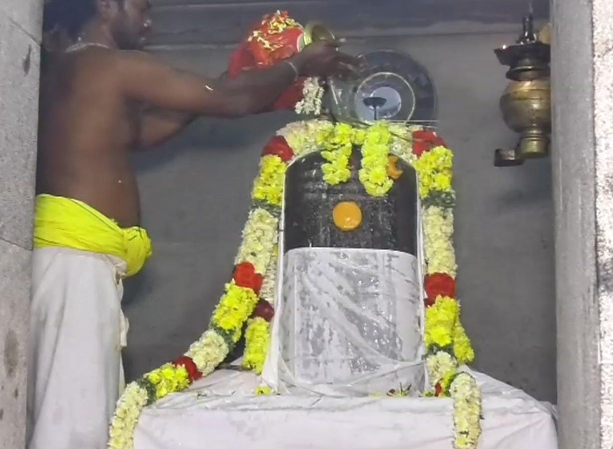 புதுச்சேரியில் எமனை மிரட்டும் சிவபெருமானுக்கு சிறப்பு பூஜை...