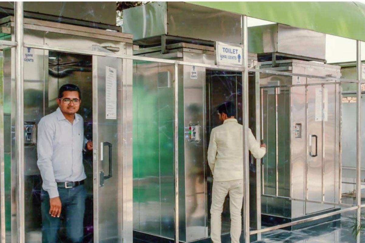  மிஷன் வழிகாட்டுதல்களின்படி, மத்திய அரசு ஐந்து ஆண்டுகளில் ₹48,000 கோடி நிதியுதவி அளிக்கும், சராசரியாக ஒரு நகரத்திற்கு ஆண்டுக்கு ₹100 கோடி என்ற அளவில் இருக்கும்.அதோடு மாநில அரசு அல்லது நகர்ப்புற உள்ளாட்சி அமைப்பால் சமமான தொகை இந்த நகரங்களுக்கு அளிக்கப்படும்.