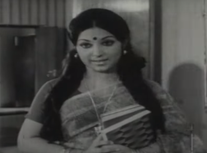  மூன்று நாயகர்கள், மூன்று நாயகிகள், அம்மா சென்டிமெண்ட், மத நல்லிணக்கம் என்று மசாலாக்கள் குறைவின்றி இருந்தும், ரசிகர்களின் மனதை படம் கொள்ளையடிக்கவில்லை. அதனால் படம் சுமாராகவே போனது.