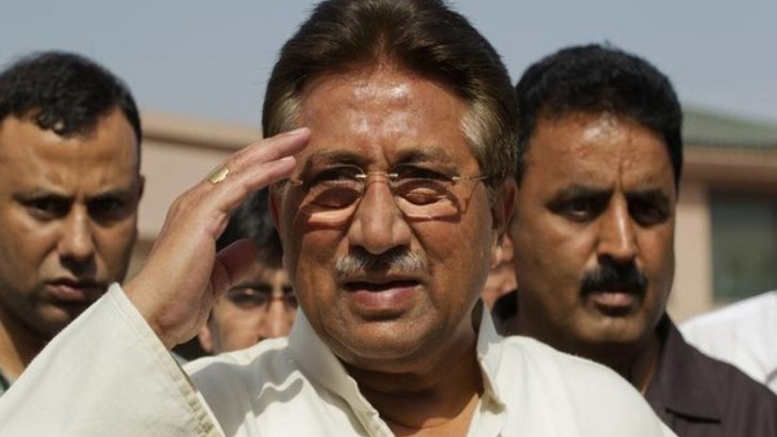 பாகிஸ்தான் முன்னாள் அதிபர் முஷாரப் காலமானார்..!