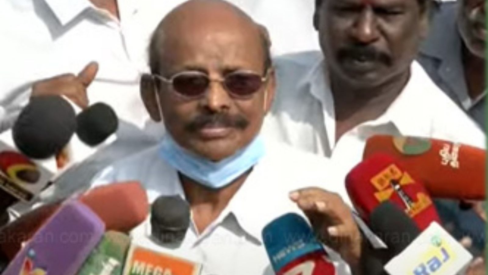 ''ஓபிஎஸ் ஒரு செல்லா காசு.. பாஜகவிடம் எச்சரிக்கையாக இருக்கிறோம்'' - ஓபனாக பேசிய பொன்னையன்