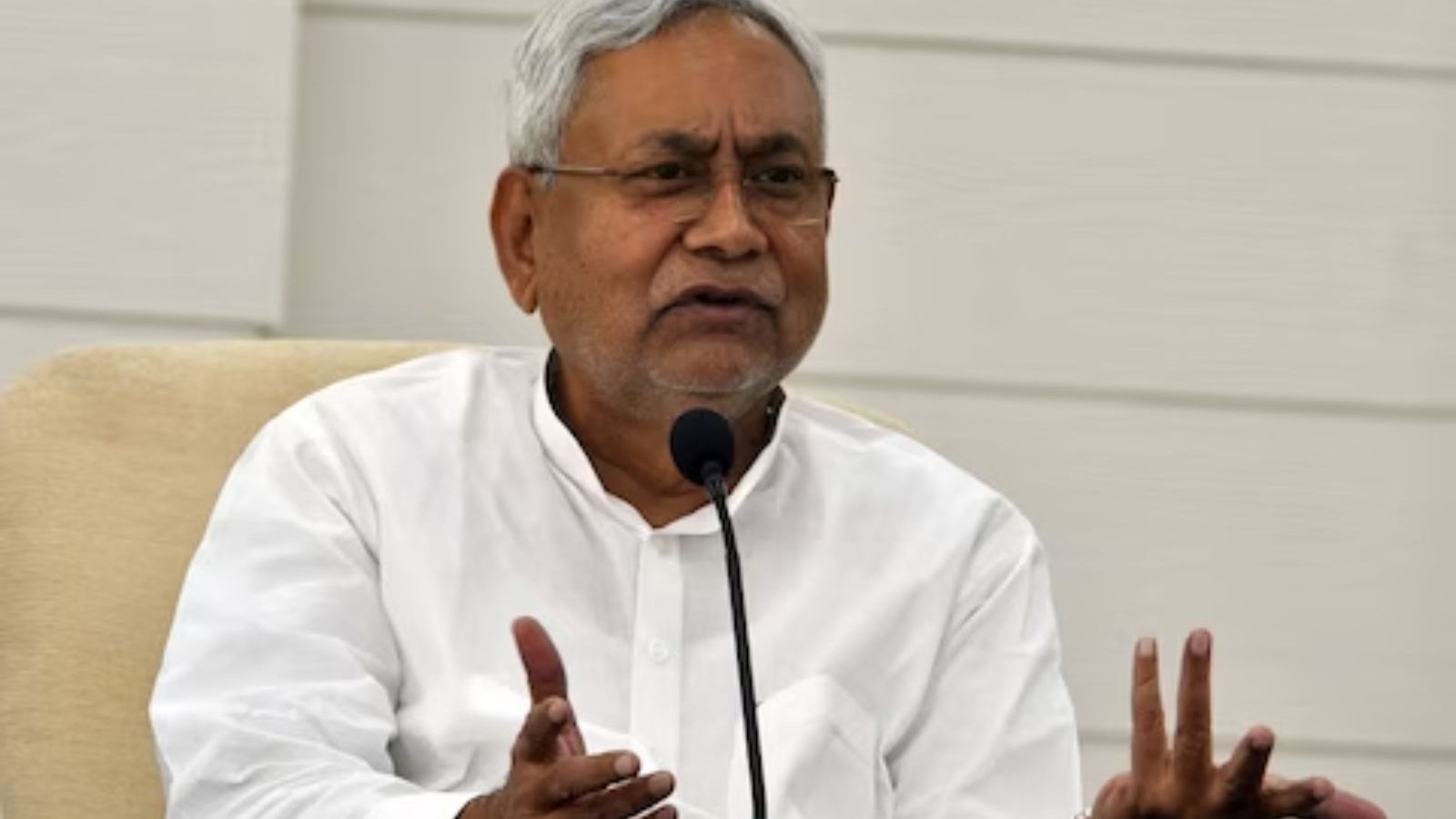 நான் சொல்வதை கேளுங்கள்.. பாஜகவை தேர்தலில் 100 சீட்டுகளுக்கு கீழ் சுருட்டிவிடலாம்.. காங்கிரஸ் கட்சிக்கு நிதிஷ்குமார் சொன்ன அறிவுரை