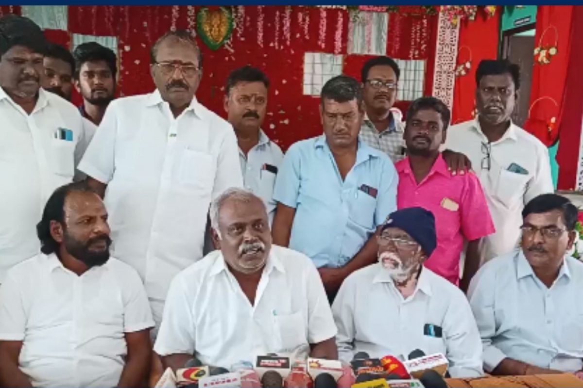 சீர்காழியில் செய்தியாளர்களை சந்தித்த  தமிழ்நாடு இறால் வளர்ப்பு விவசாயிகளின் கூட்டமைப்பின்