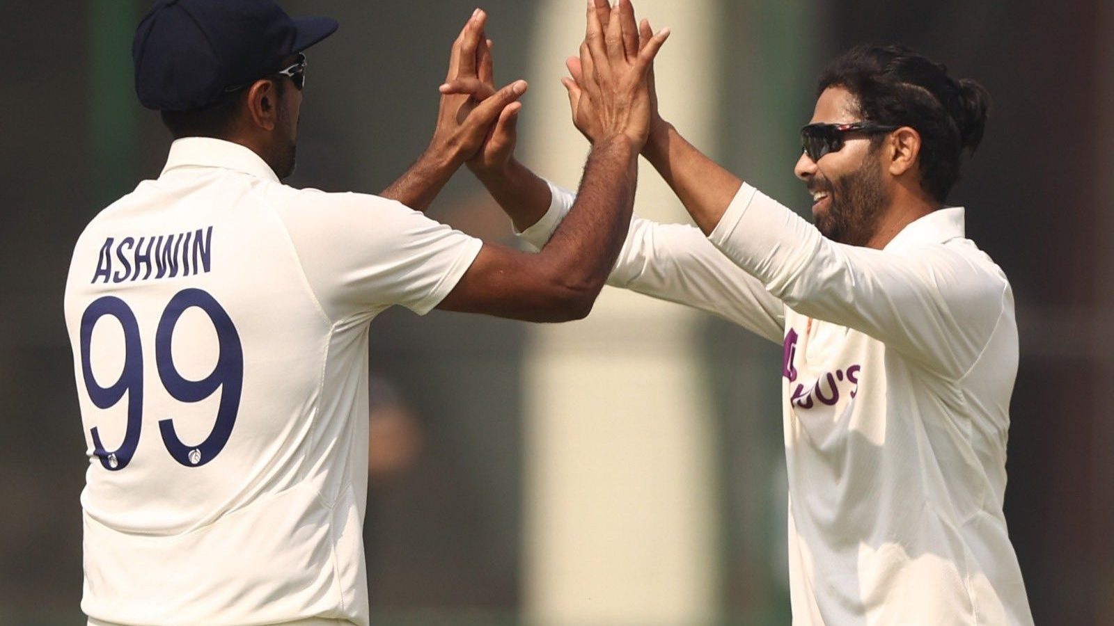 ஜடேஜா சுழலில் சிக்கிய சிதறிய ஆஸ்திரேலியா பேட்ஸ்மேன்கள்.. வெற்றி இலக்கை நோக்கி இந்திய அணி..!