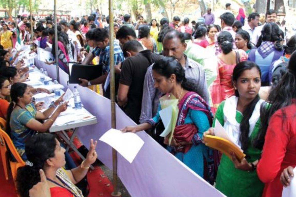 25,000 காலியிடங்கள்: விழுப்புரம் மாவட்டத்தில் வேலைவாய்ப்பு முகாம்