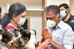 ஓபிஎஸ் தாயார் மறைவு.. டிடிவி தினகரன், சசிகலா இரங்கல்