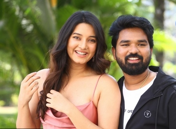  ,[object Object],[object Object],விரைவில் இறந்துபோகும் இளம்பெண்ணுக்கும் திருடனுக்குமான காதல் கதை. இது வருகிற பிப்ரவரி 16 ஆம் தேதி டிஸ்னி பிளஸ் ஹாட்ஸ்டாரில் வெளியாகிறது.
