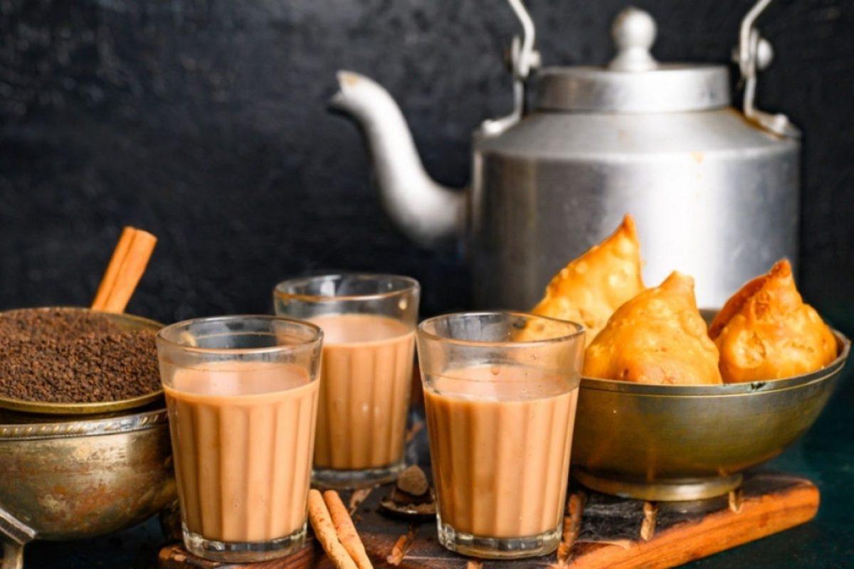 டீயுடன் சேர்த்து சாப்பிடக்கூடாத சில உணவுப்பொருட்கள்!