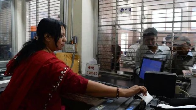  ,[object Object], அனைத்து ரயில்களுக்கும் சேவை கிடைக்காததால், பயணிகள் பிரீமியம் தட்கல் ரயில் அட்டவணையை முன்கூட்டியே சரிபார்க்க வேண்டும் என்பதை முன்னதாக நினைவில் வைத்து கொள்ளவேண்டும்.ஆன்லைனில் பிரீமியம் தட்கல் டிக்கெட்டை நீங்கள் புக் செய்ய வேண்டும் என்றால், உங்களது ஐடி மற்றும் கடவுச்சொல்லை என்டர் செய்து IRCTC இணையத்திற்குள் செல்லவும்.