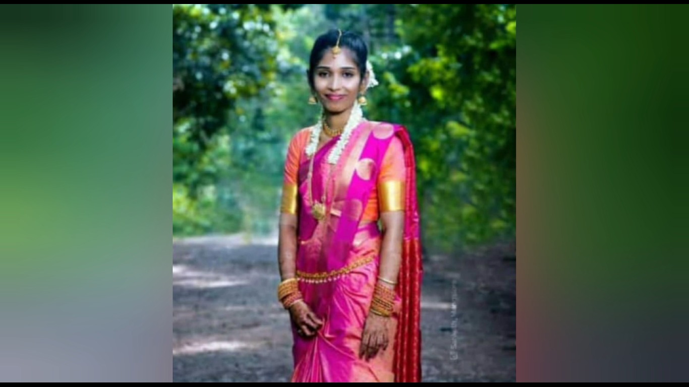  கேரள மாநிலம் காசர்கோடு தலப்பாடி பகுதியை சேர்ந்த ரஞ்சன் - ஜெயஷீலா தம்பதியினருக்கு கடந்த வருடம் தான் திருமணம் ஆகியுள்ளது.