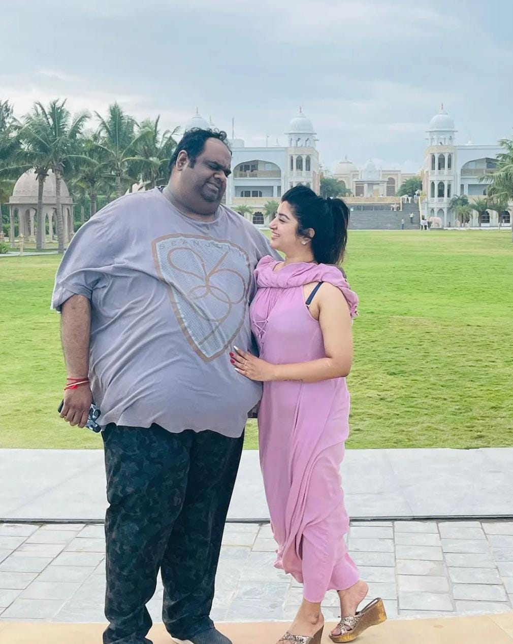  இந்நிலையில் அவர்கள் அவ்வப்போது அவர்களின் படங்களை சமூக வலைதளங்களில் வெளியிடுவதை போல இந்த வாரயிறுதியிலும் அவர்கள் புகைப்படத்தை வெளியிட்டுள்ளனர்.