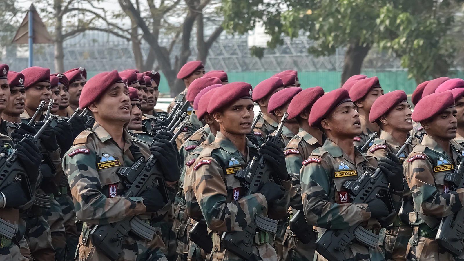  அக்னிவீர் ஜெனரல், அக்னீவீர் தொழில்நுட்பம் (agniveer Technical), அக்னிவீர் கிளர்க்/ஸ்டார் கீப்பர் தொழில்நுட்பம், அக்னீவீரர் டிரேட்ஸ்மேன், அக்னீவீரர் டிரேட்ஸ்மேன் உள்ளிட்ட பல்வேறு பணியிடங்கள் நிரப்பப்பட உள்ளன.