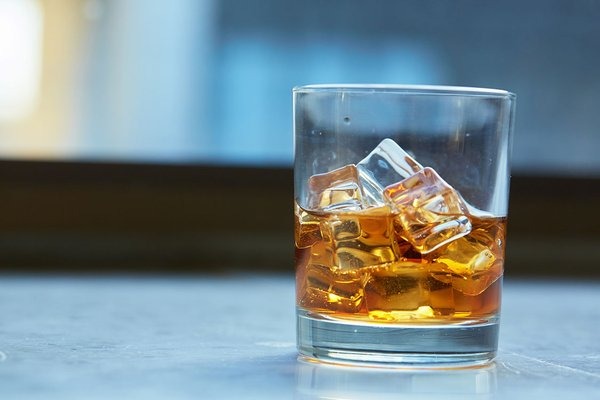  யாருக்கு பாதிப்பு அதிகம் : மது அருந்துபவர்கள், புகை ப்பிடிப்பவர்கள், கொகைன், ஹெராயின் போன்ற மிக கடினமான போதை வஸ்துக்களை எடுத்துக் கொள்பவர்கள், ஏற்கனவே சிறுநீரக கோளாறு கொண்ட குடும்ப பின்னணியை கொண்டவர்கள் போன்றோருக்கு பாதிப்பு ஏற்படுவதற்கான வாய்ப்புகள் அதிகமாகும்.